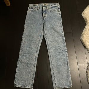 Levi’s wedgie straight jeans in a light-medium blue wash